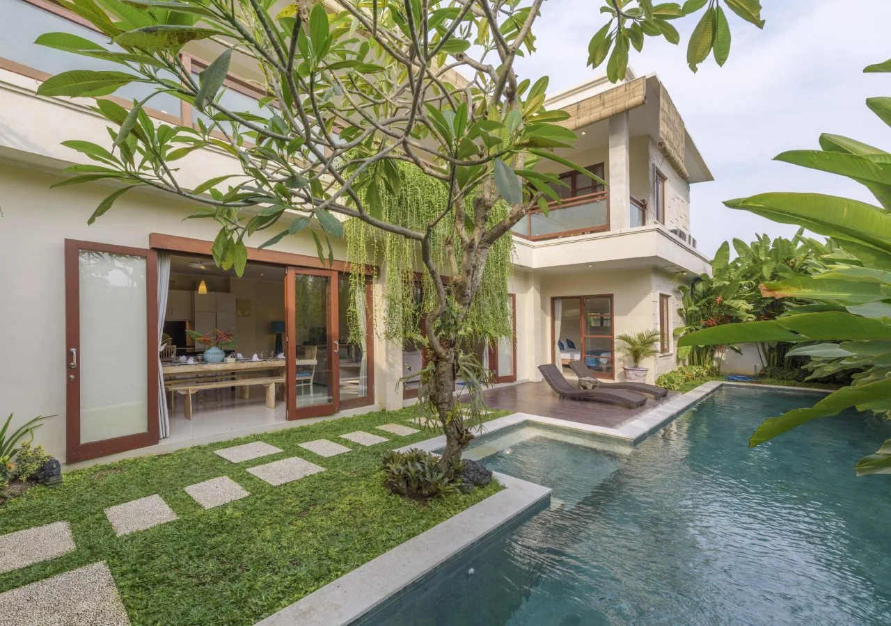 Foto - Villa Tepi Sungai - 6BR Luxury Private Pool Villa - Seminyak Sleeps 14