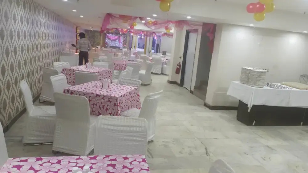 Foto - Hotel Ambrosia by Zenith - A-217, Road No 6, Block RZ, Mahipalpur