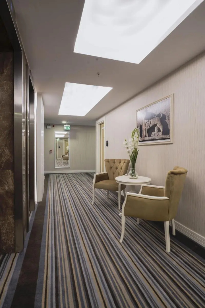 Photo - Seven Deep Hotel