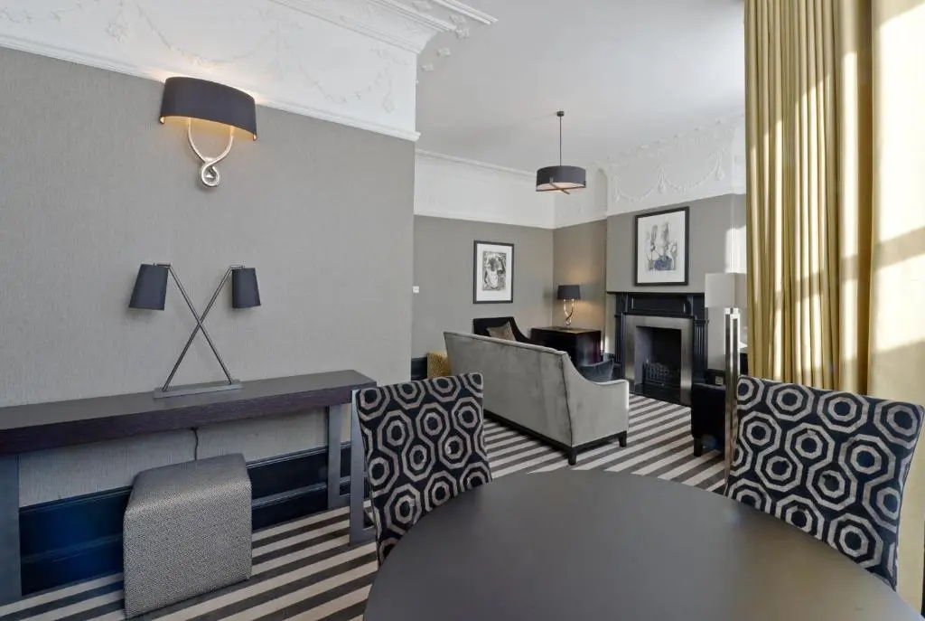 Photo - The Chester Hotel