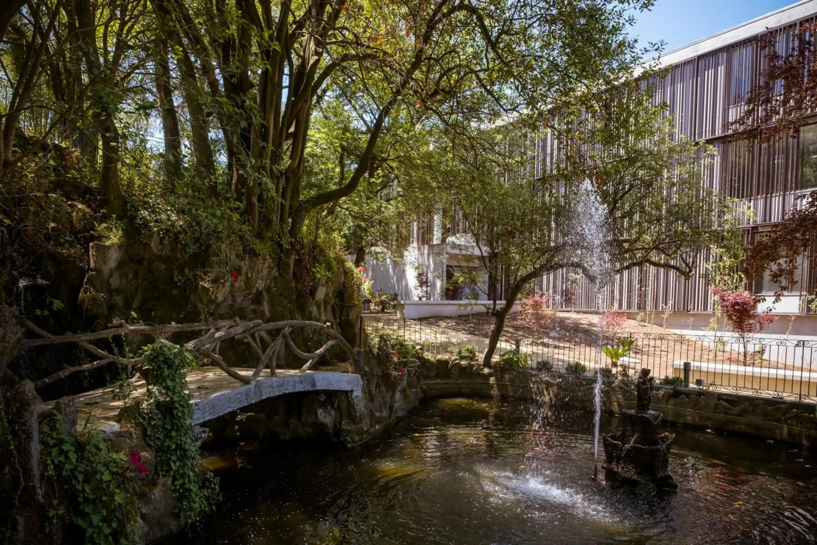 Photo - Boeira Garden Hotel Porto Gaia, Curio Collection by Hilton