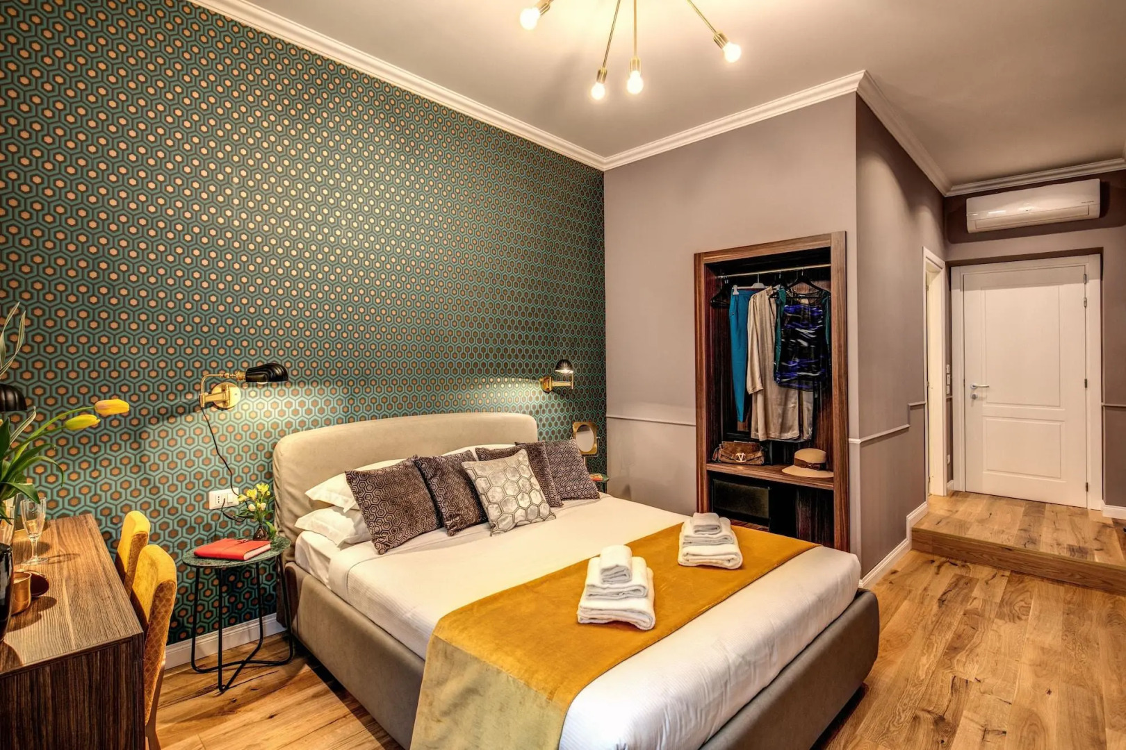 Photo - Tree Charme Parliament Boutique Hotel