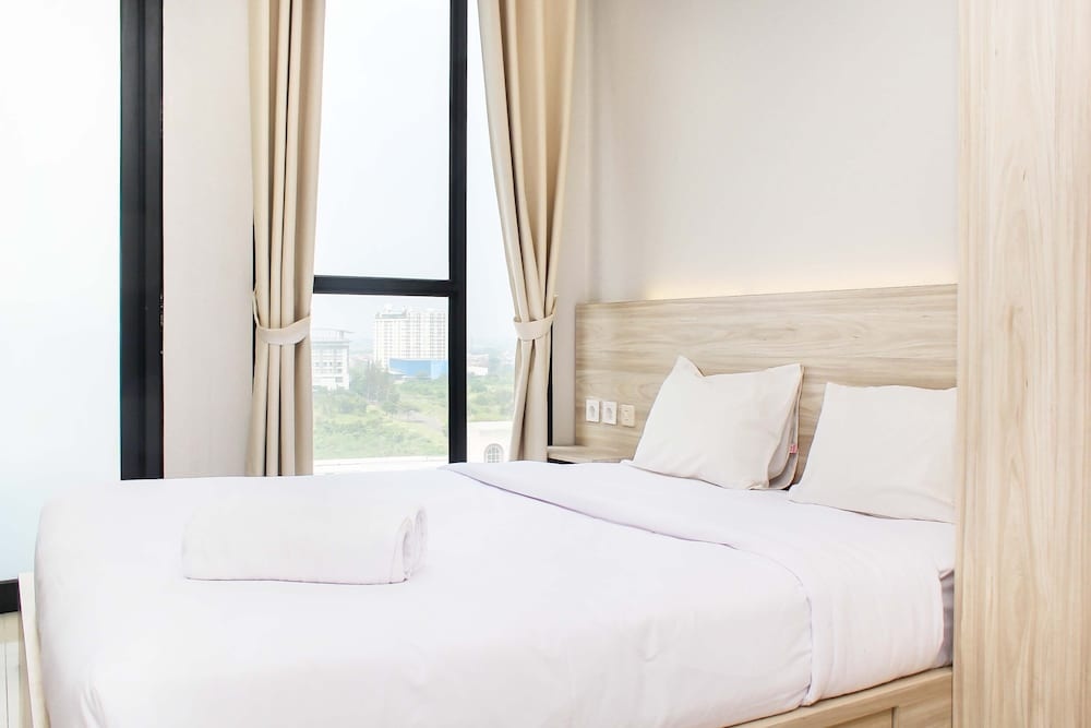 Comfortable Studio at Monroe Tower Apartment