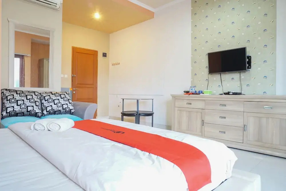 Photo - RedDoorz near Kemang Square