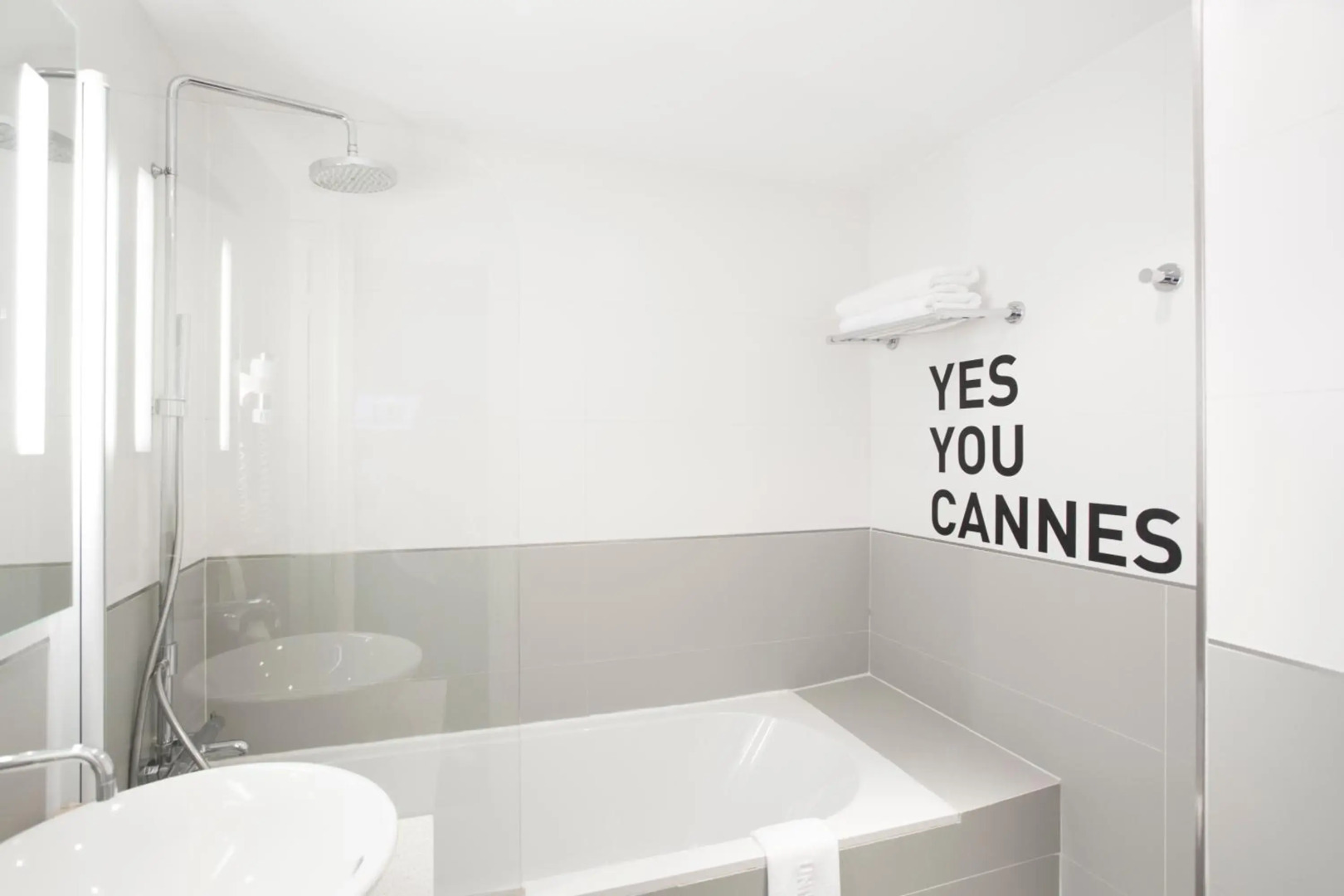 Photo - Red Planet Manila Aseana City