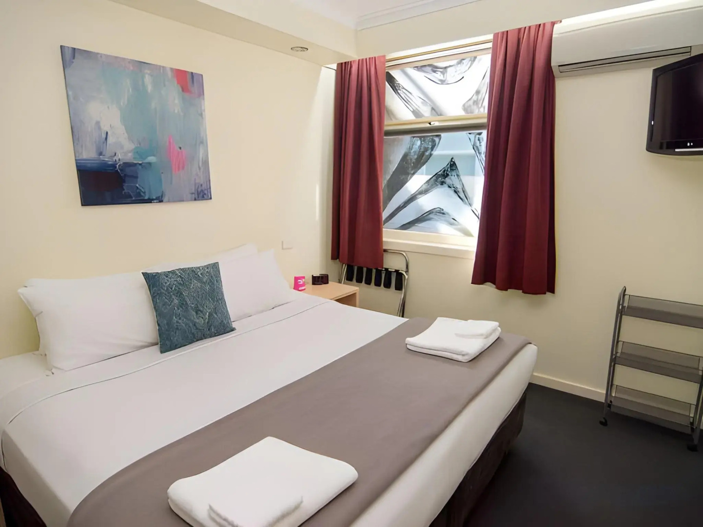 Photo - Miami Hotel Melbourne