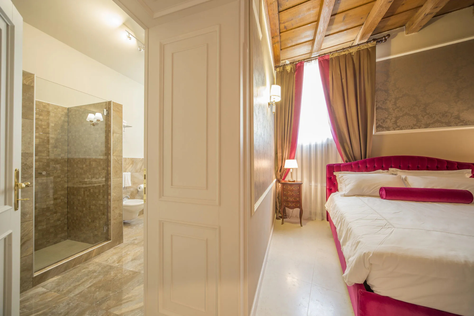 Photo - Lady Capulet Apartments
