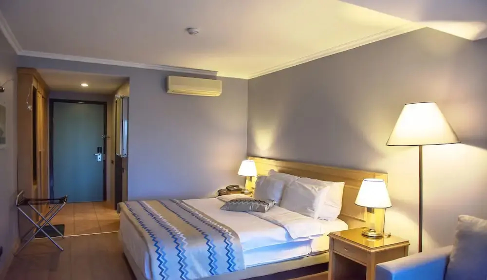 Foto - Denizatı Plus Hotel