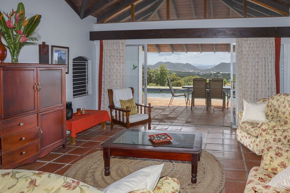 Calypso Court - Private 1 bedroom villa with pool 1 Villa by RedAwning