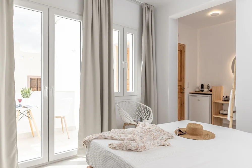 Photo - Golden Bird's