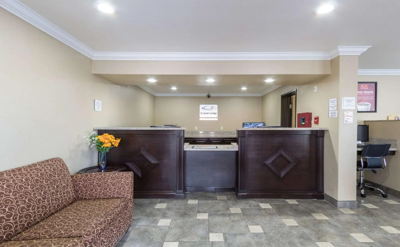 Photo - Econo Lodge Inn & Suites Escondido Downtown