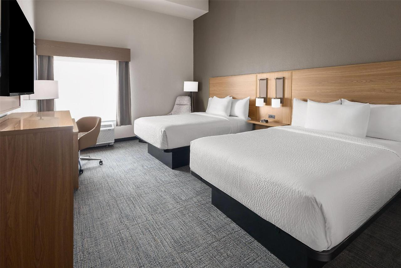 Photo - La Quinta Inn & Suites by Wyndham Phoenix West / Glendale