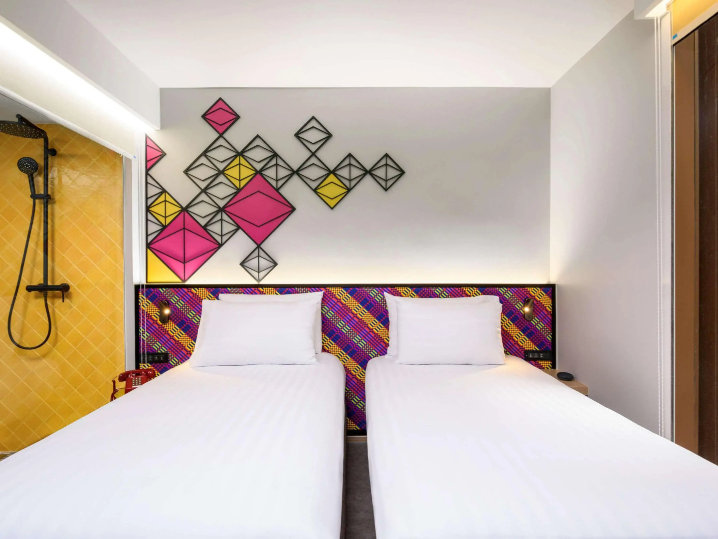 Photo - ibis Styles Bangkok Silom