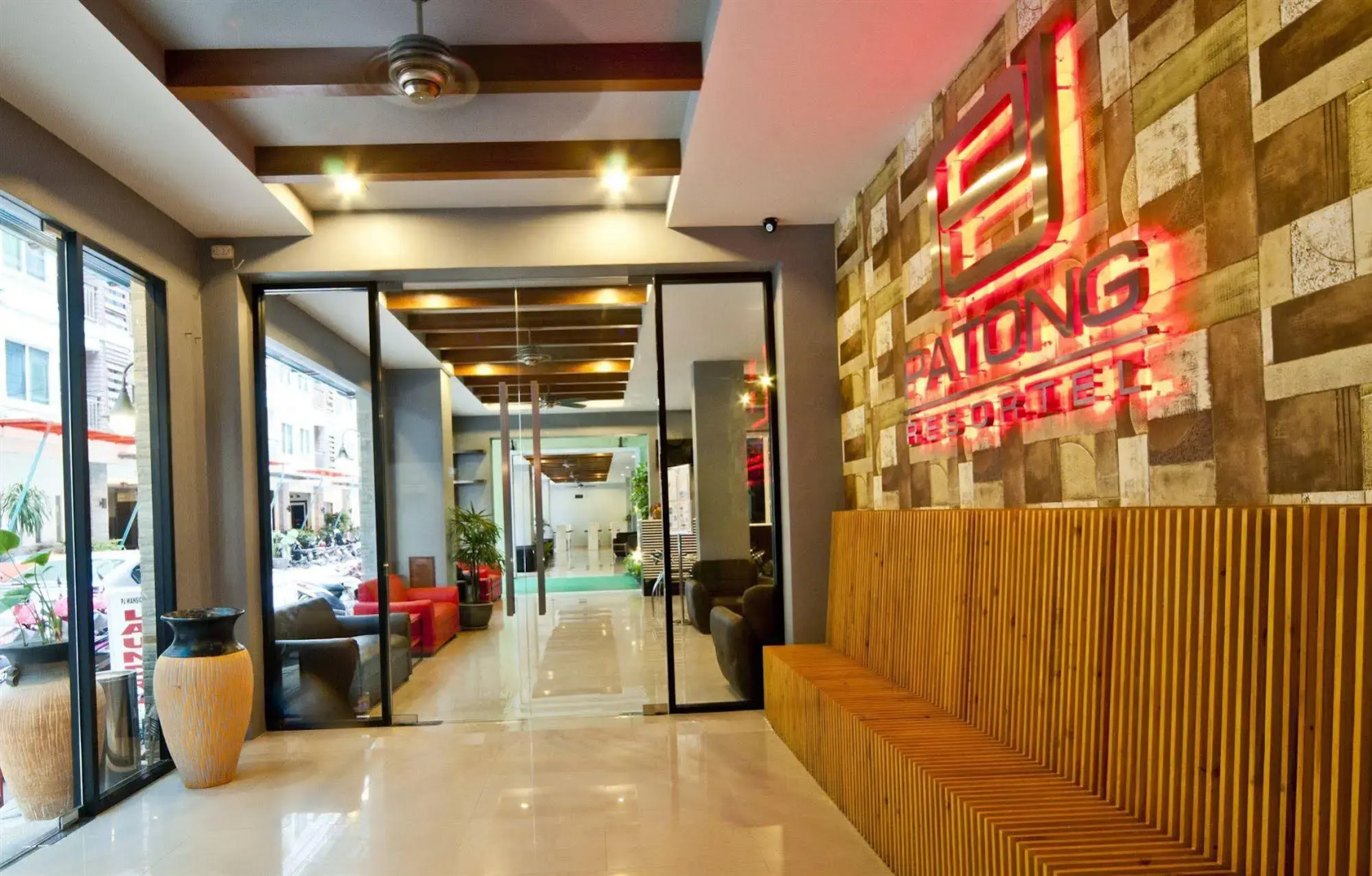 Photo - PJ Patong Resortel