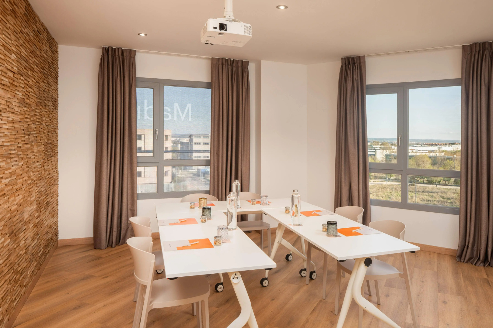 Foto - Madrid Airport Suites, Affiliated by Meliá