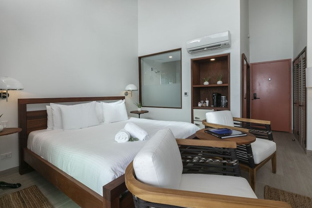 Wharfside Village Hotel