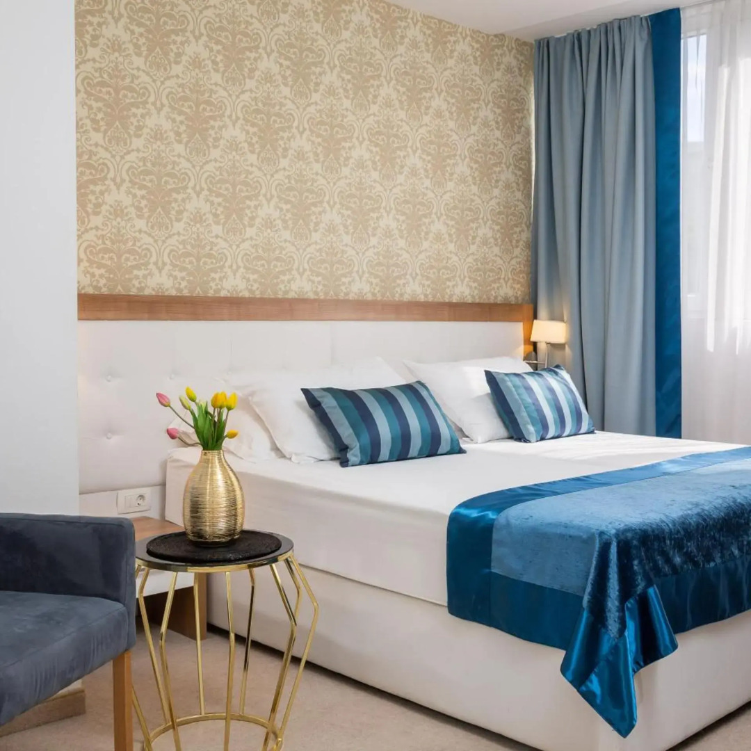 Photo - Hotel Corner