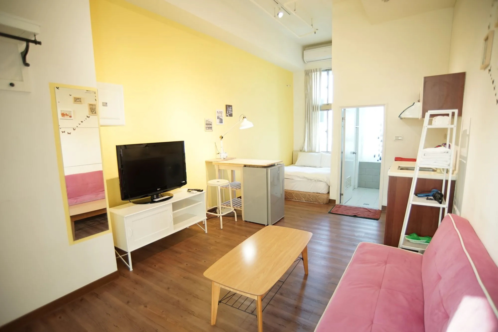 Photo - CJ Hotel