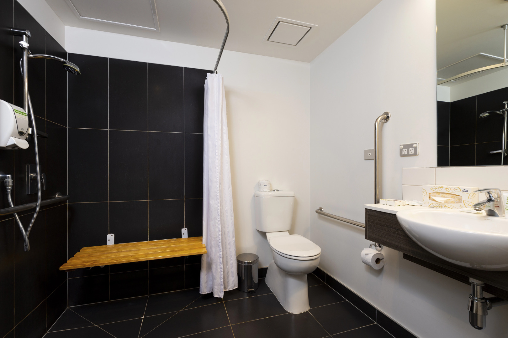 Photo - Oaks Auckland Hotel