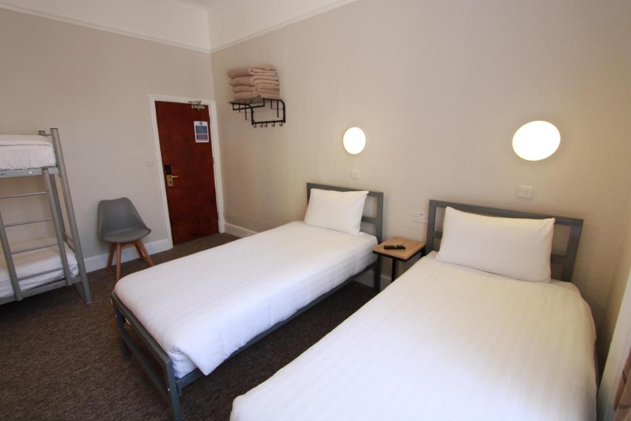 Photo - Lords Hotel