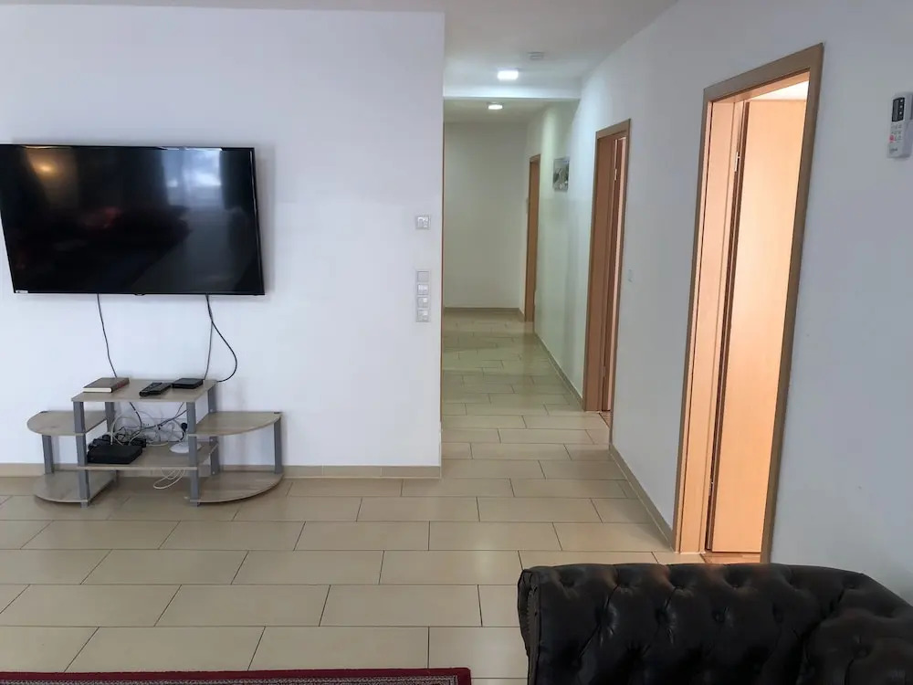 Photo - Sahara Falcon