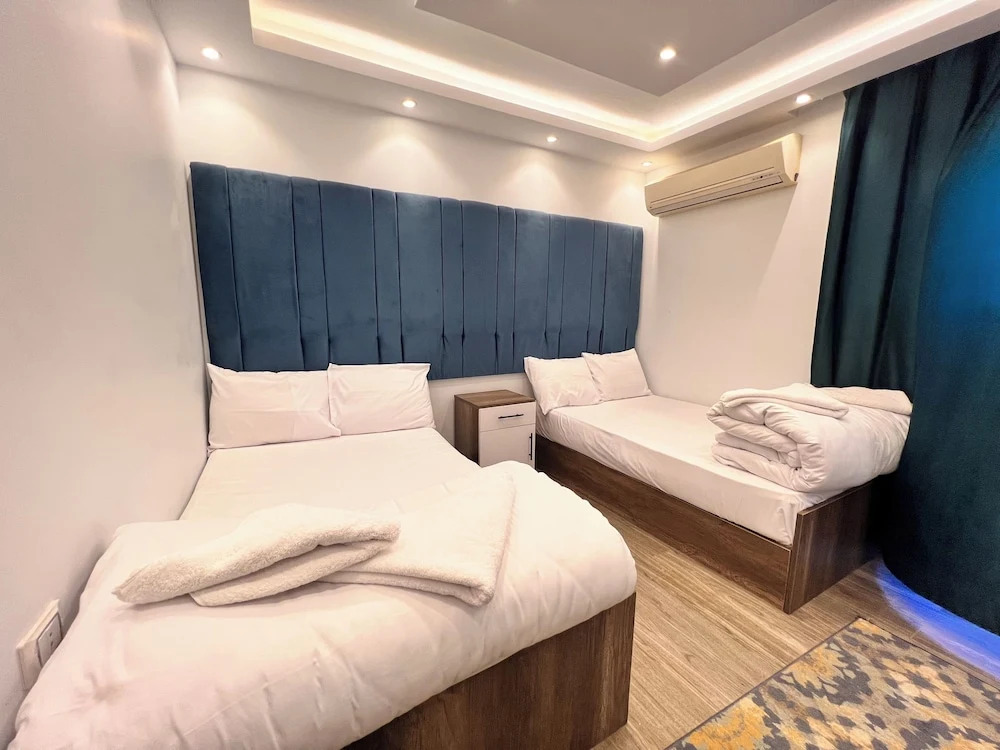 Photo - premier pyramids inn