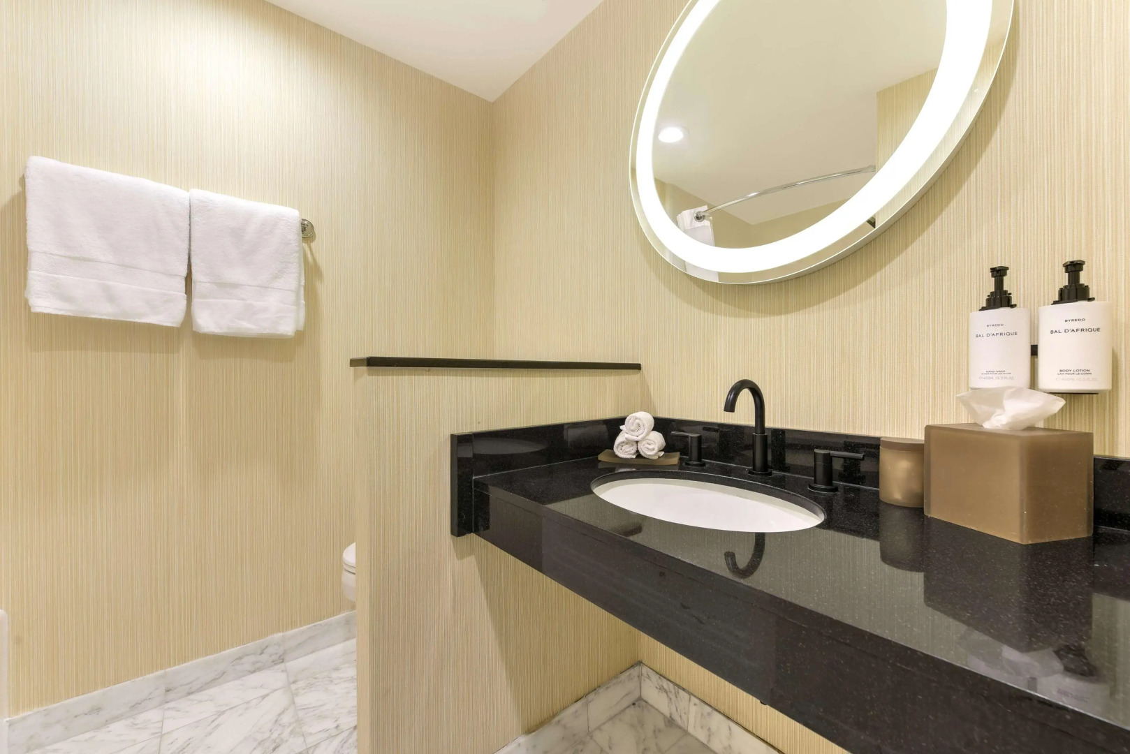 Foto - The Beverly Hilton