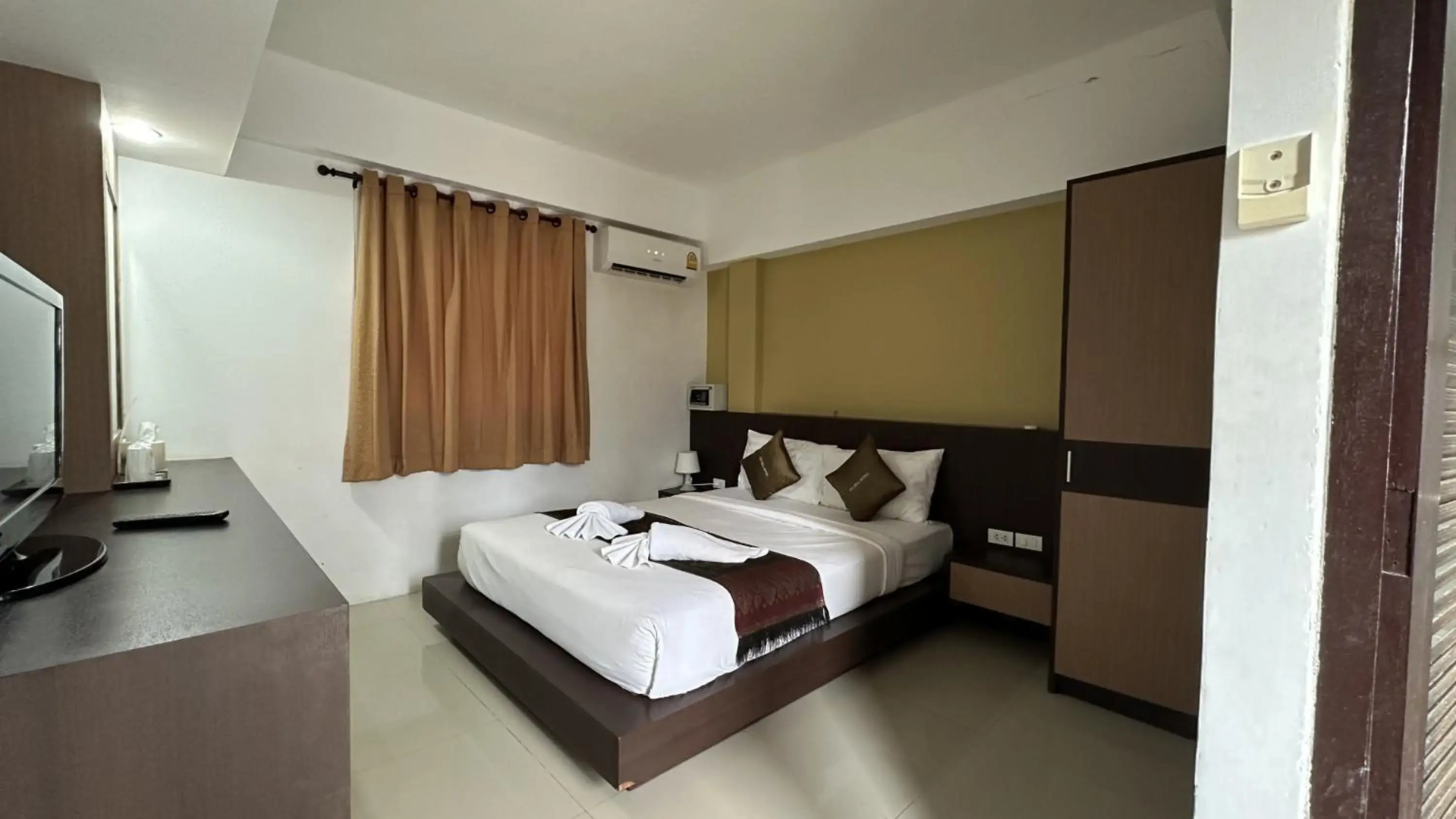 Photo - MM Hill Hotel