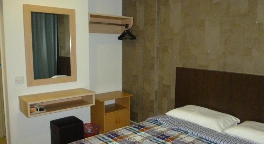 G Six Hotel