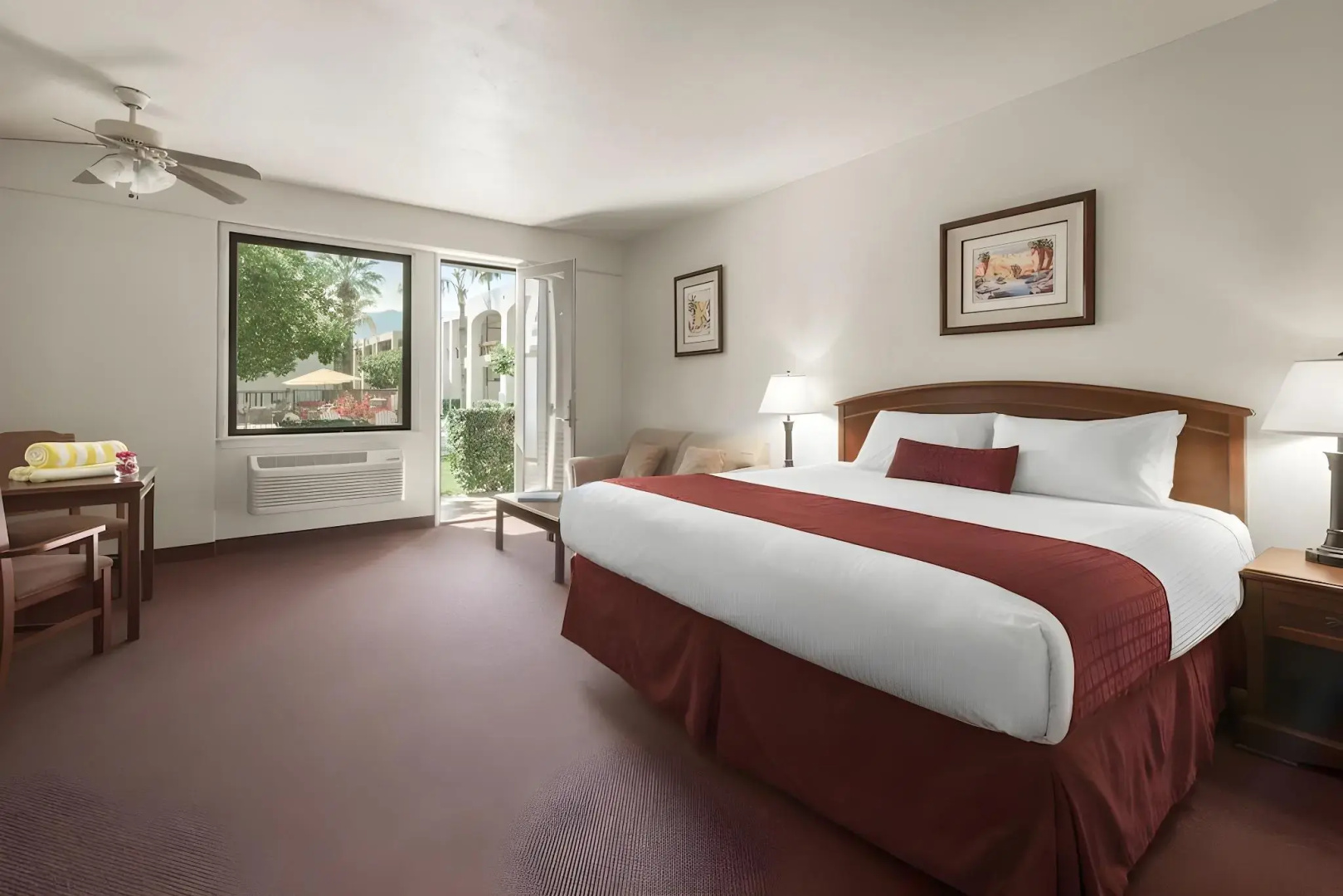 Photo - Palm Mountain Resort & Spa