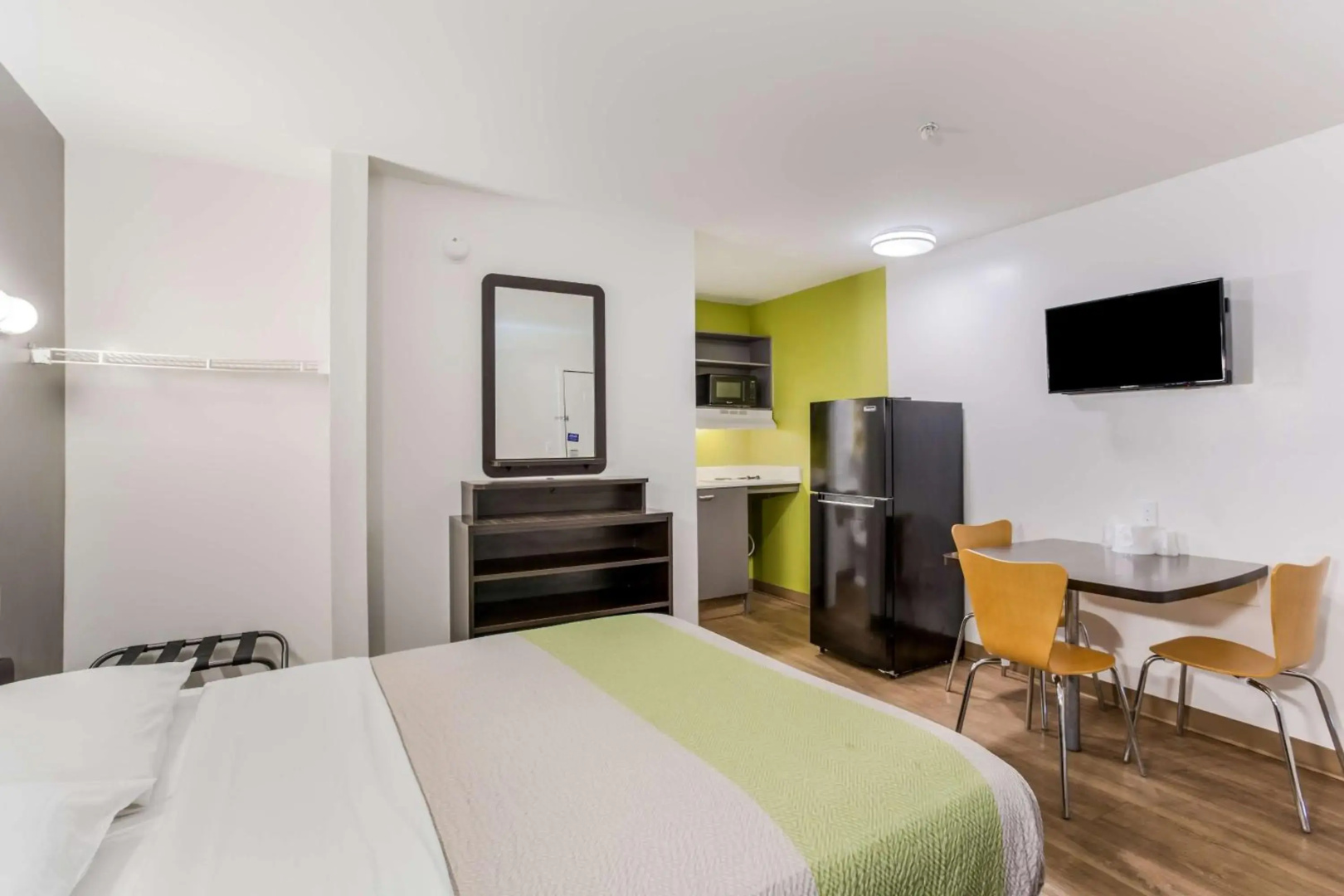Photo - Studio 6 Extended Stay - Jacksonville, FL - South