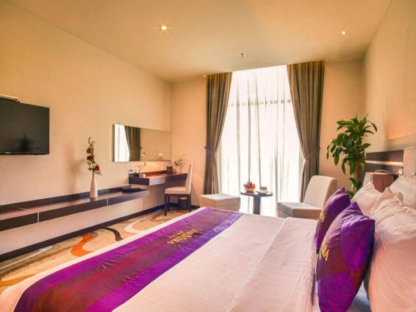 Photo - The Mira Hotel