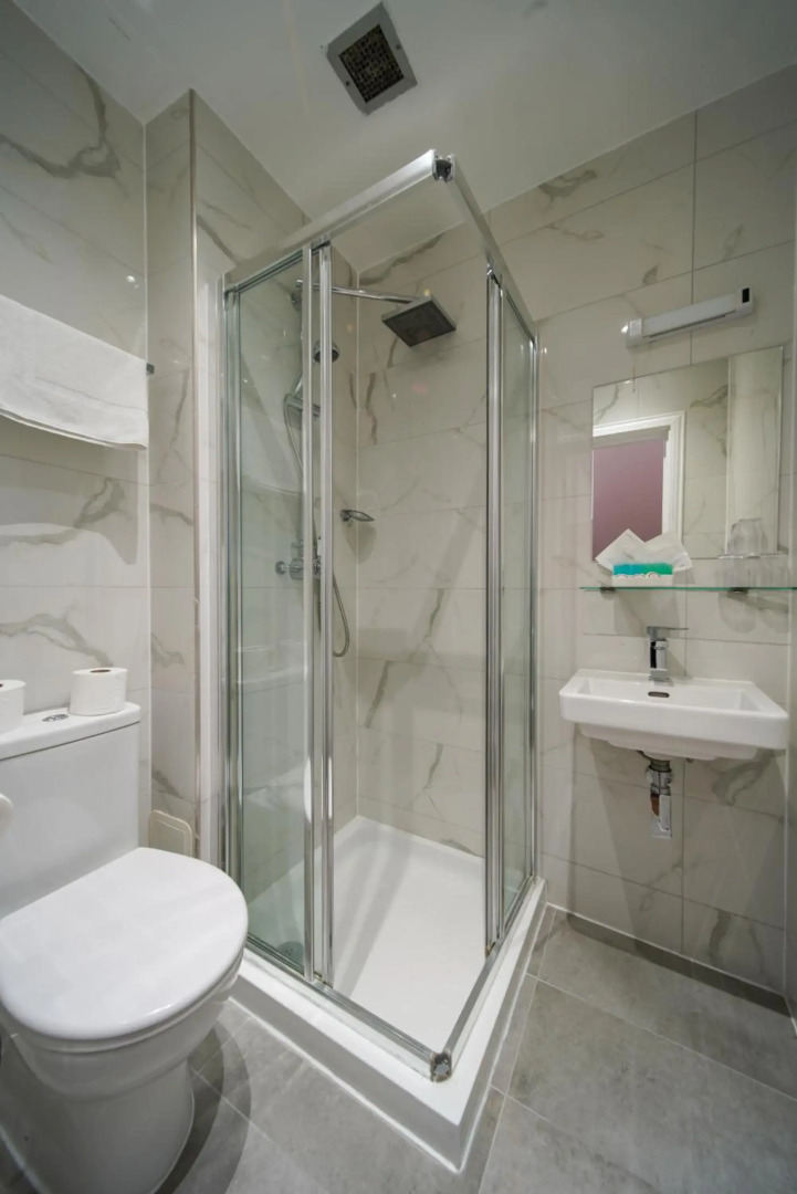 Photo - Royal Eagle Hotel