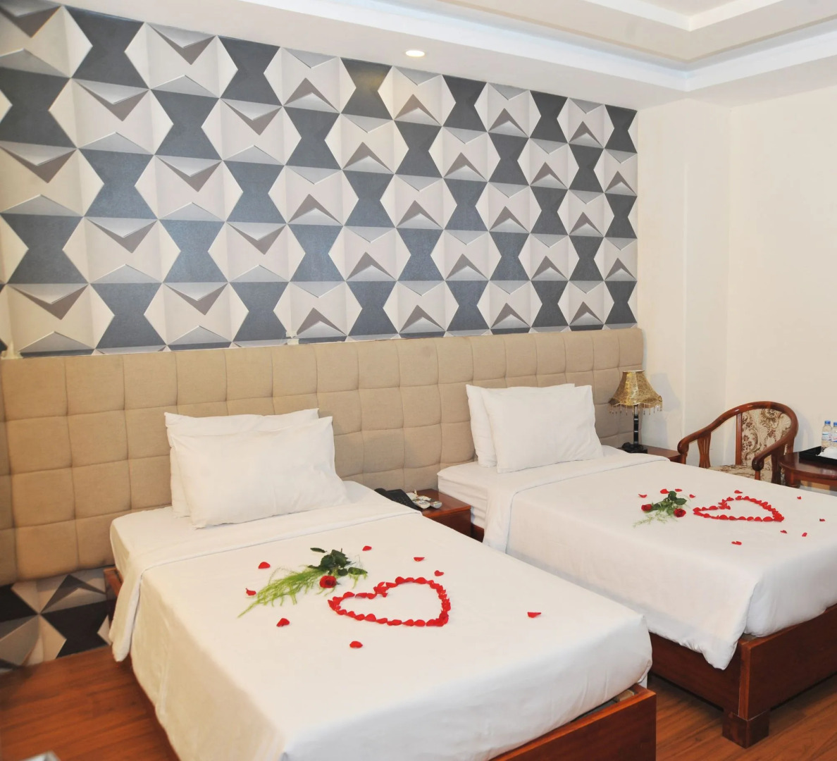 Photo - Queen Central Hotel - Ben Thanh Market