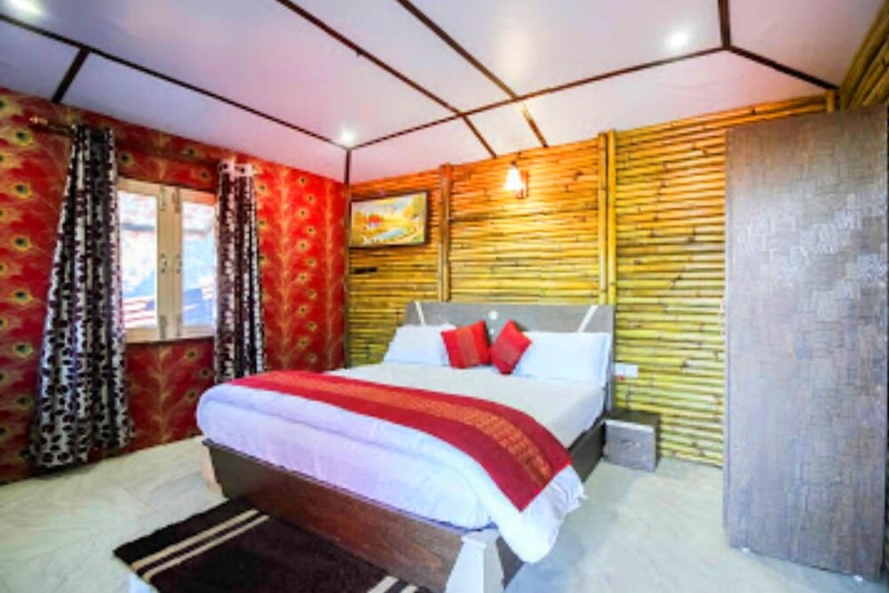 Glamwood Resort