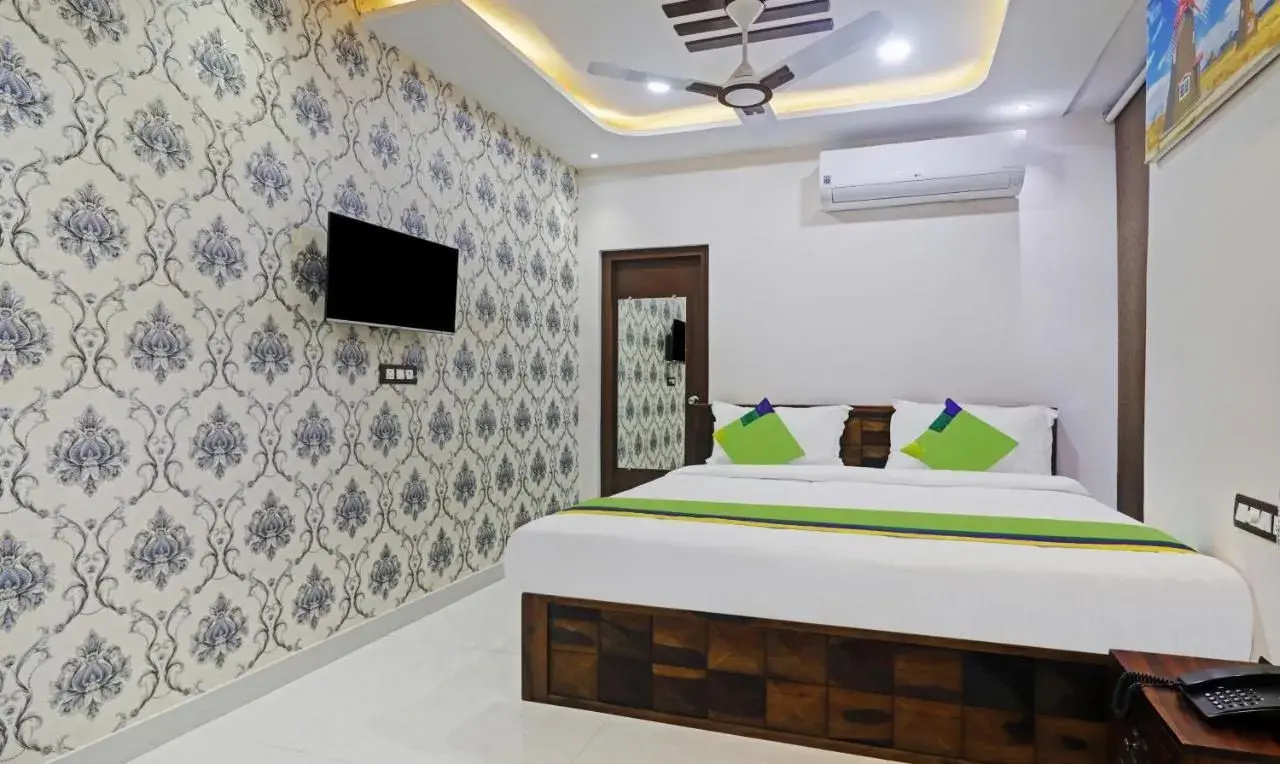 Photo - Itsy Hotels J A Royal Suites Manikonda