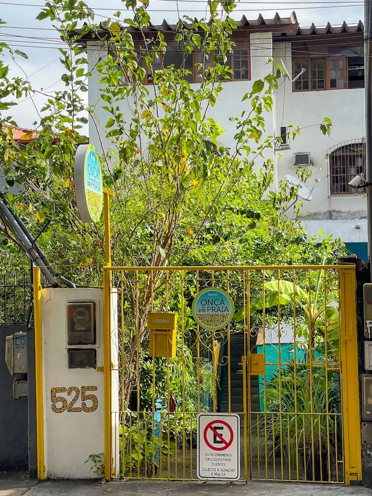 Foto - Onça da Praia Hostel