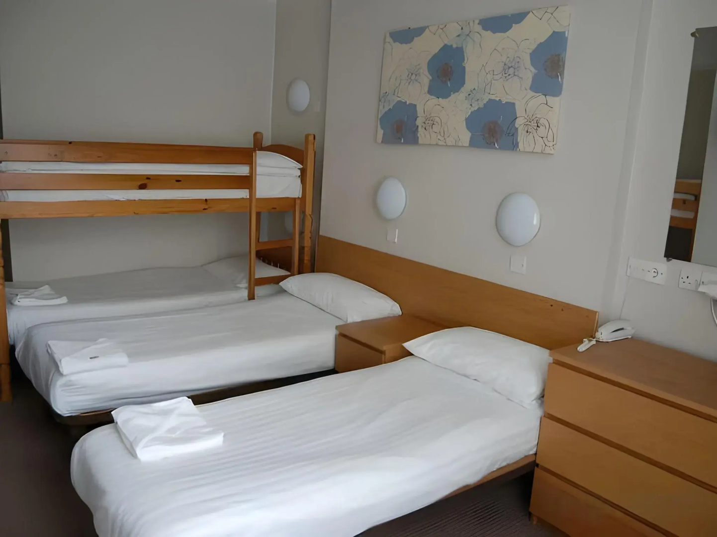 Photo - Lords Hotel