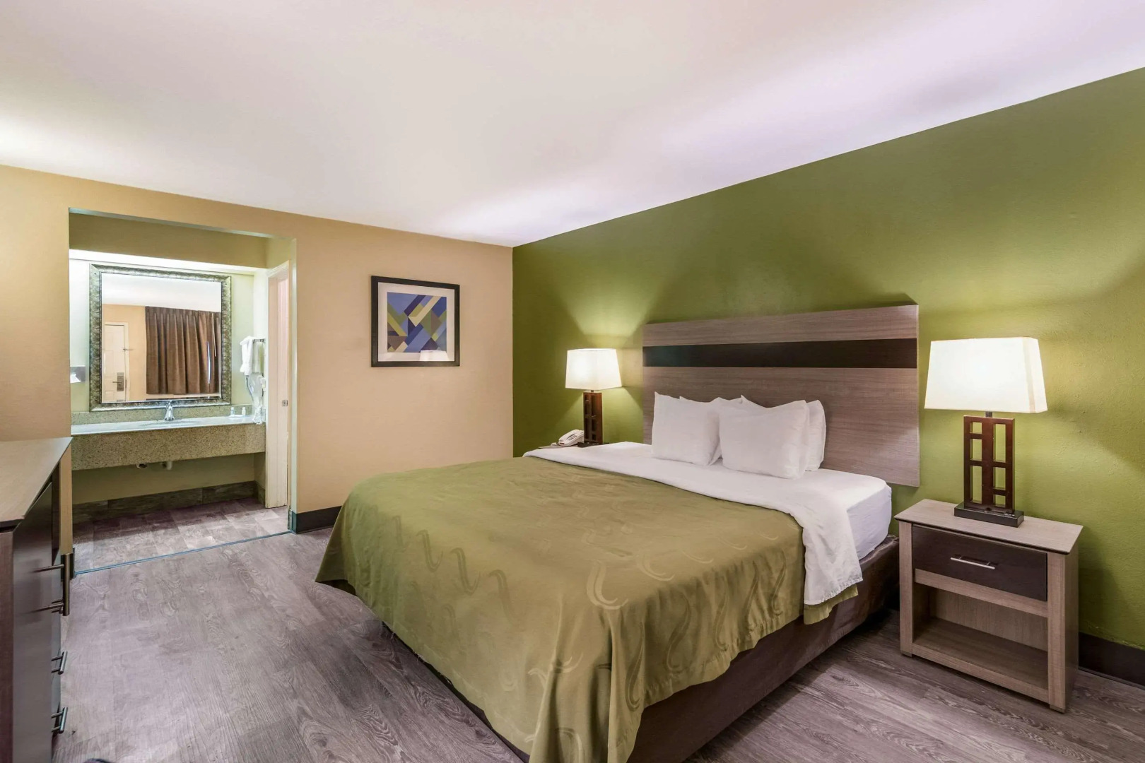 Photo - Quality Inn & Suites Garland - East Dallas
