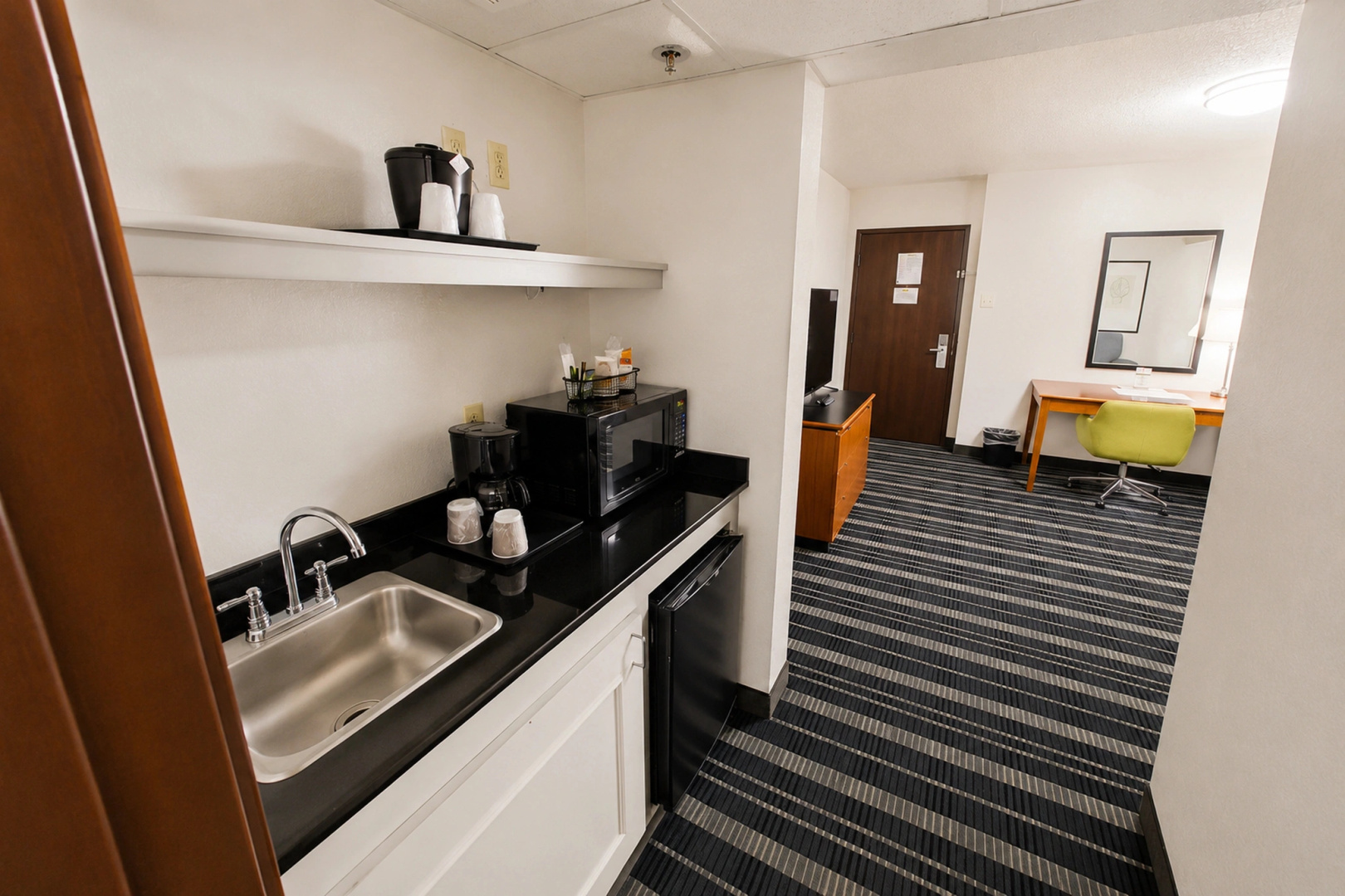 Photo - Atrium Hotel and Suites DFW Airport South