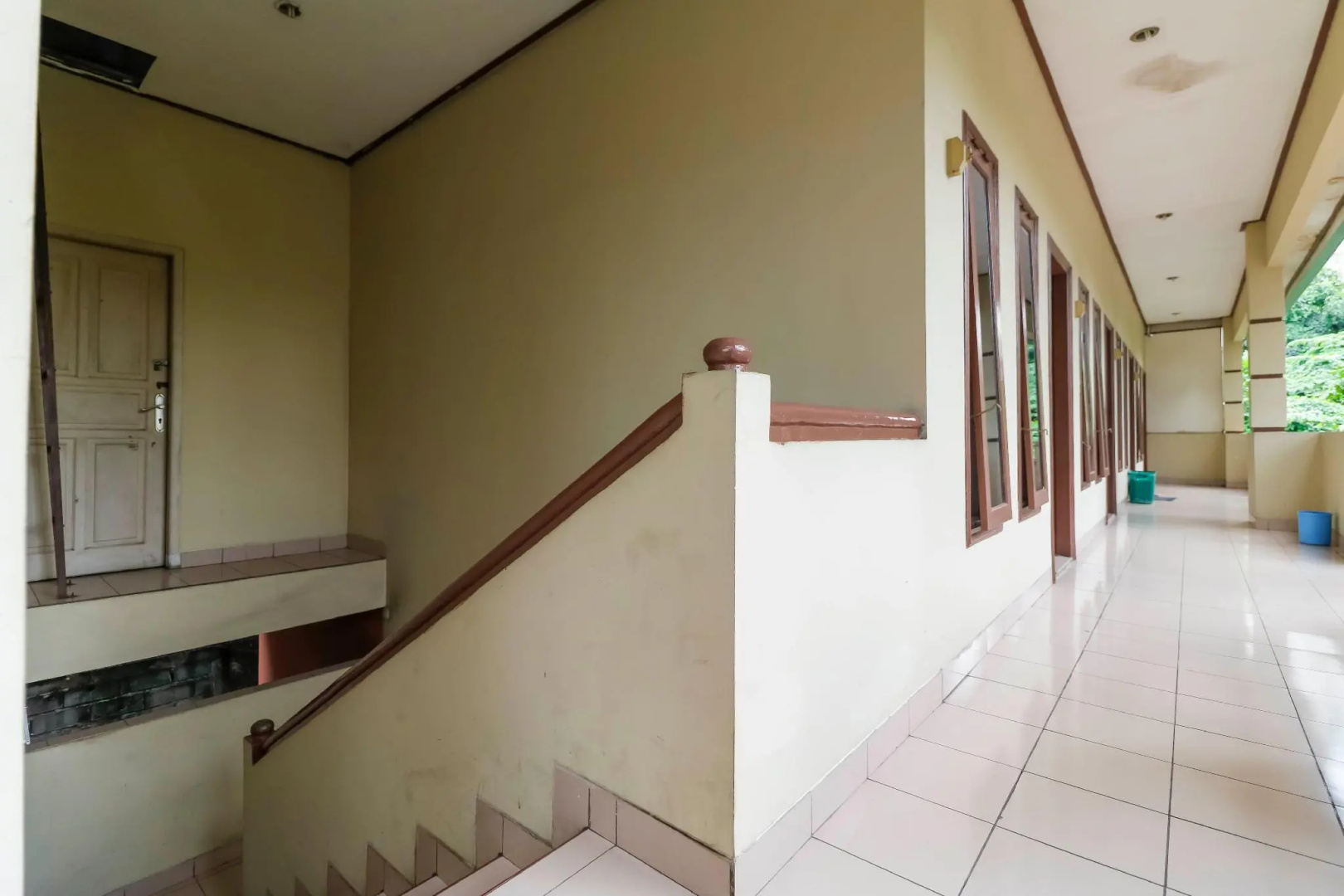 Foto - Reddoorz Plus @ Karet Pedurenan 3