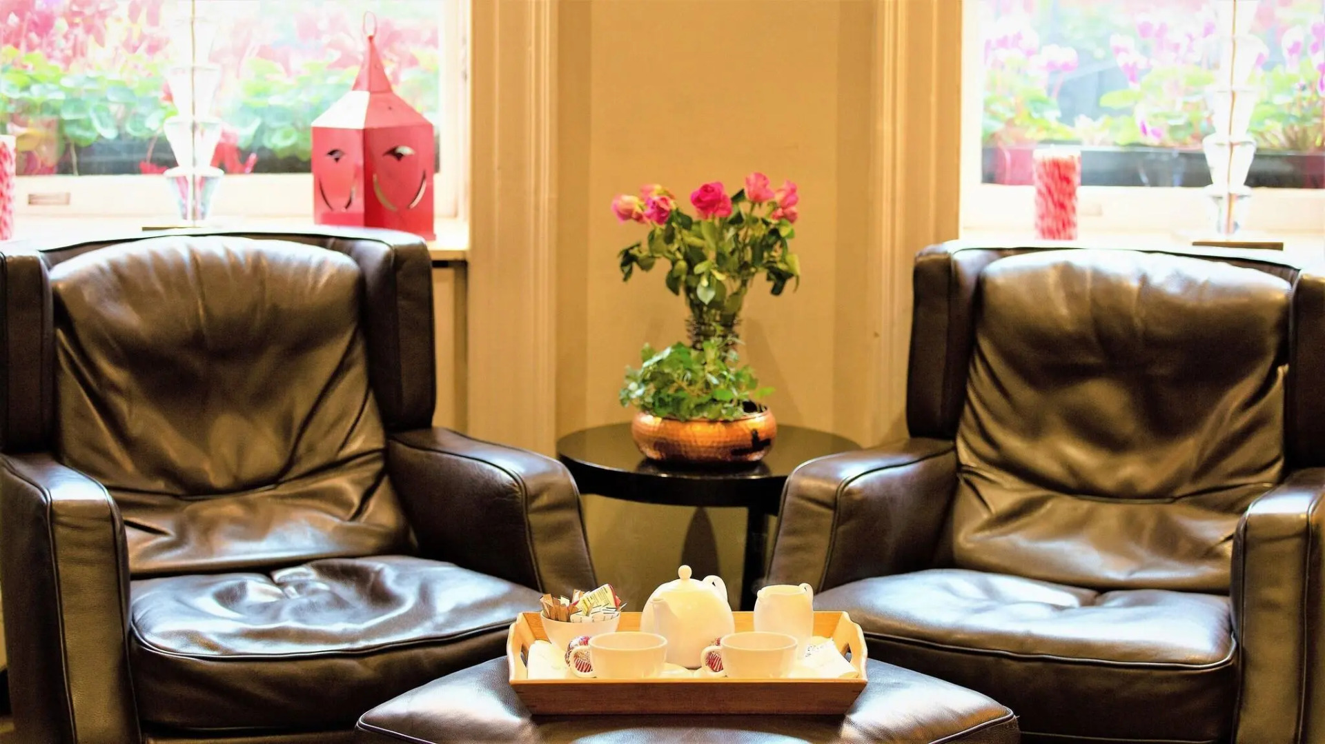 Photo - The Sumner Hotel