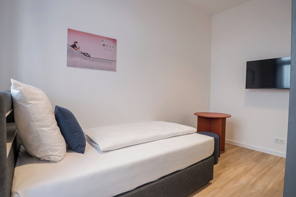 Foto - Homaris Rummelsburg Studios