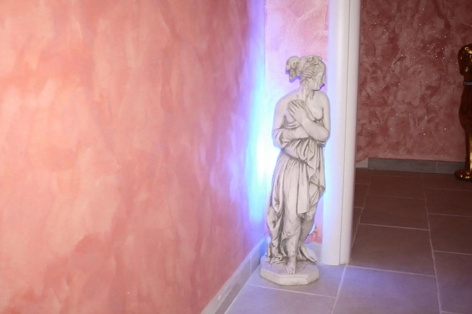 Photo - Pope's Suites