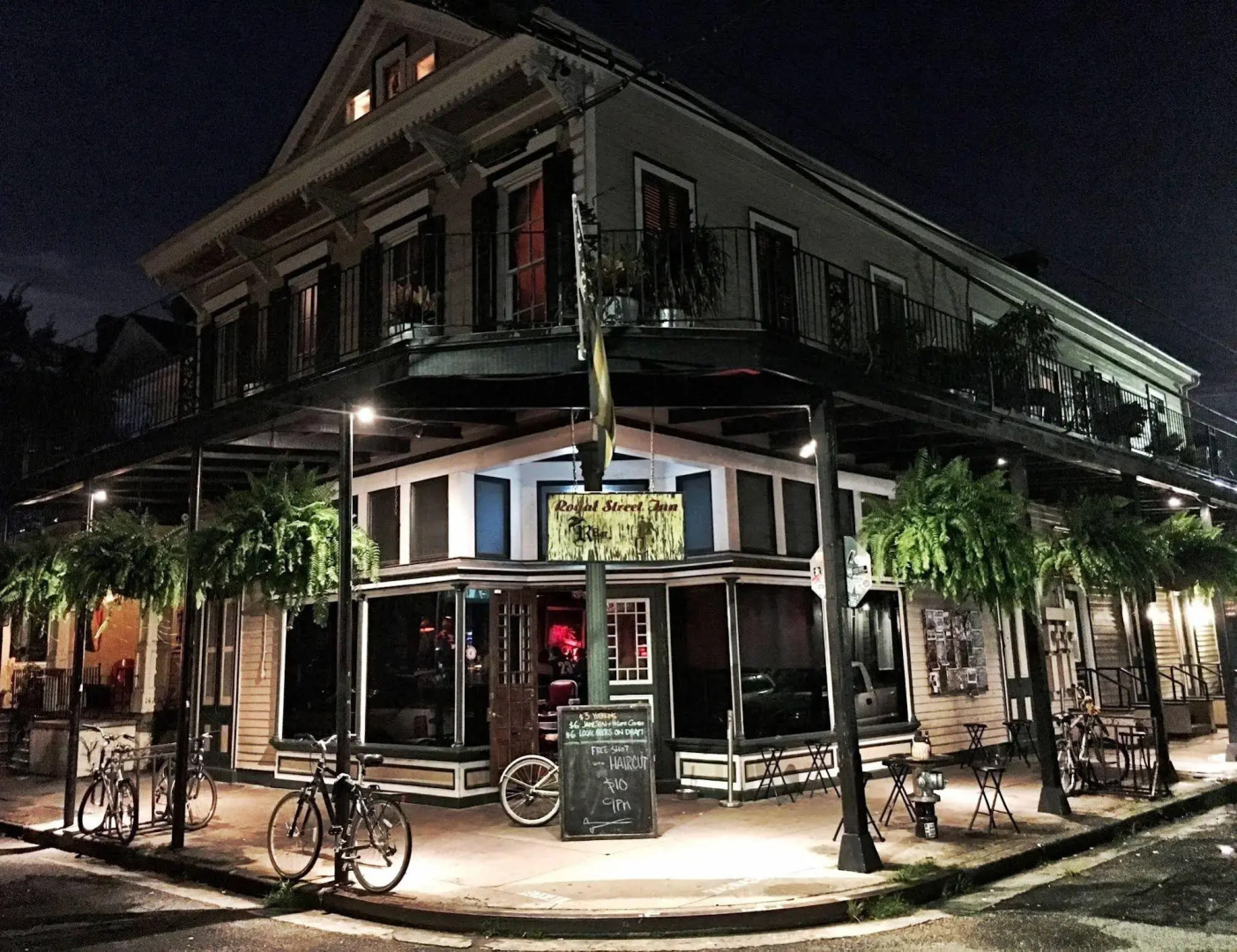 Foto - Royal Street Inn & Bar