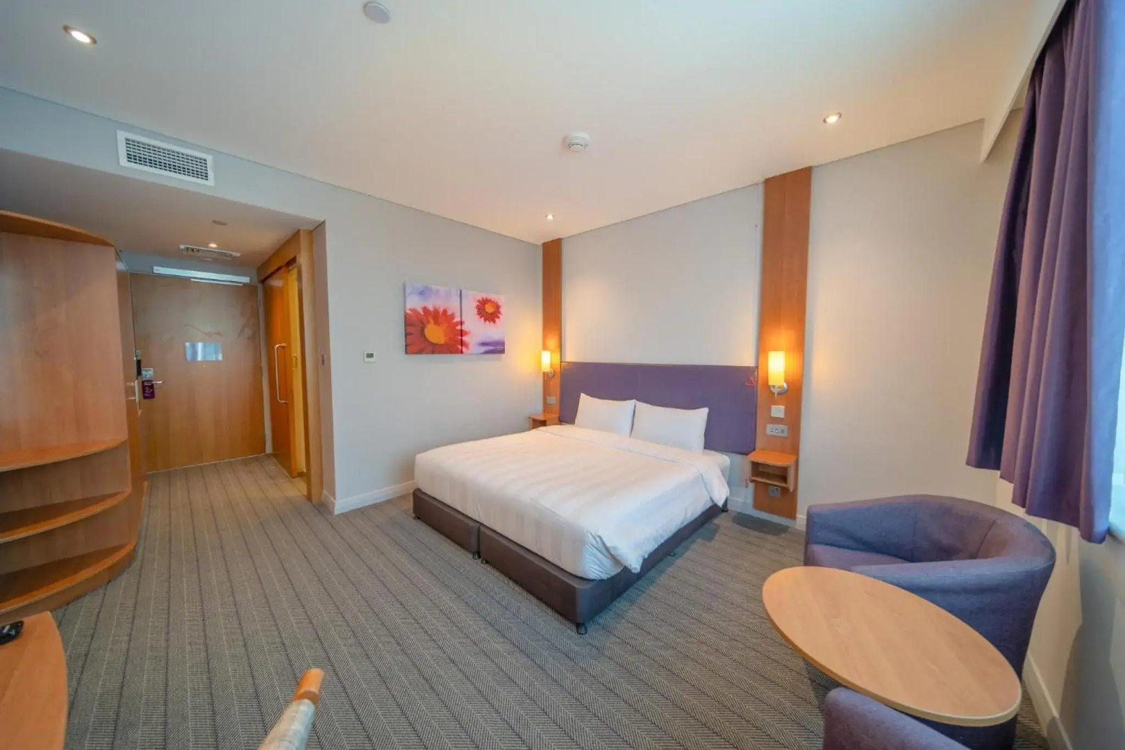 Photo - Premier Inn Abu Dhabi Airport Business Park