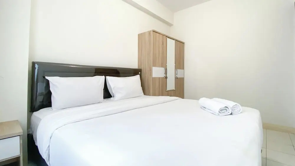 Comfortable and Nice 2BR Apartment at Podomoro Golf View