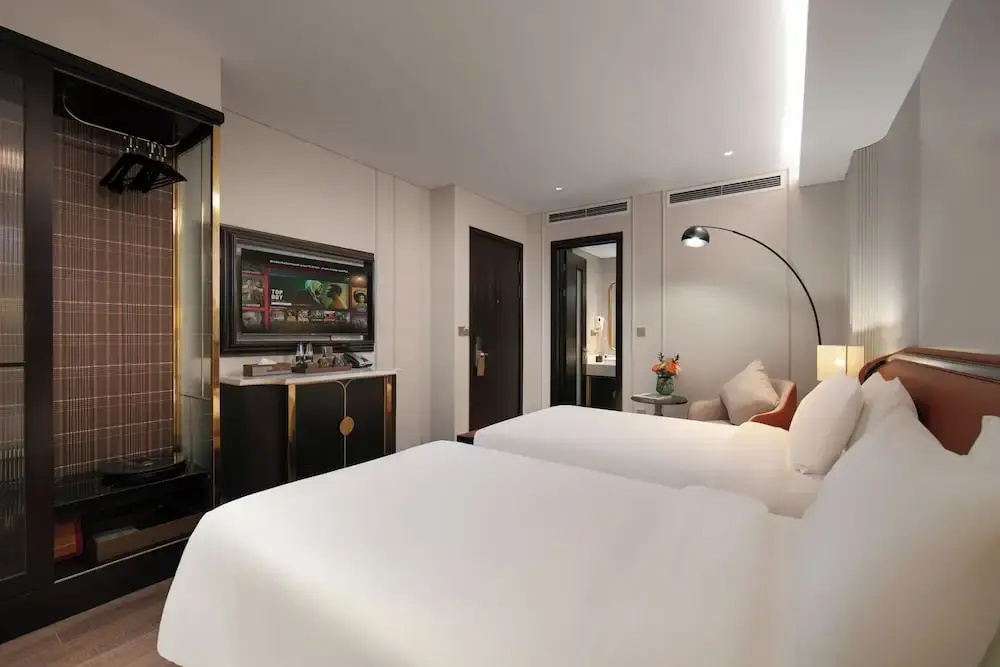 Photo - Le Premier Hotel & Rooftop Bar
