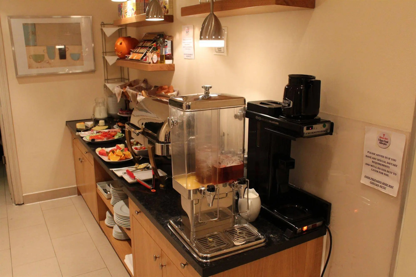 Photo - The Sumner Hotel