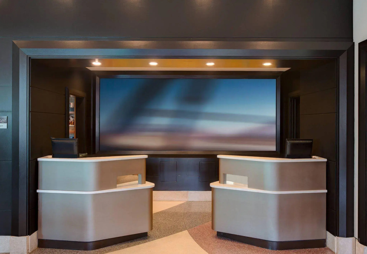Photo - Courtyard by Marriott New York JFK Airport